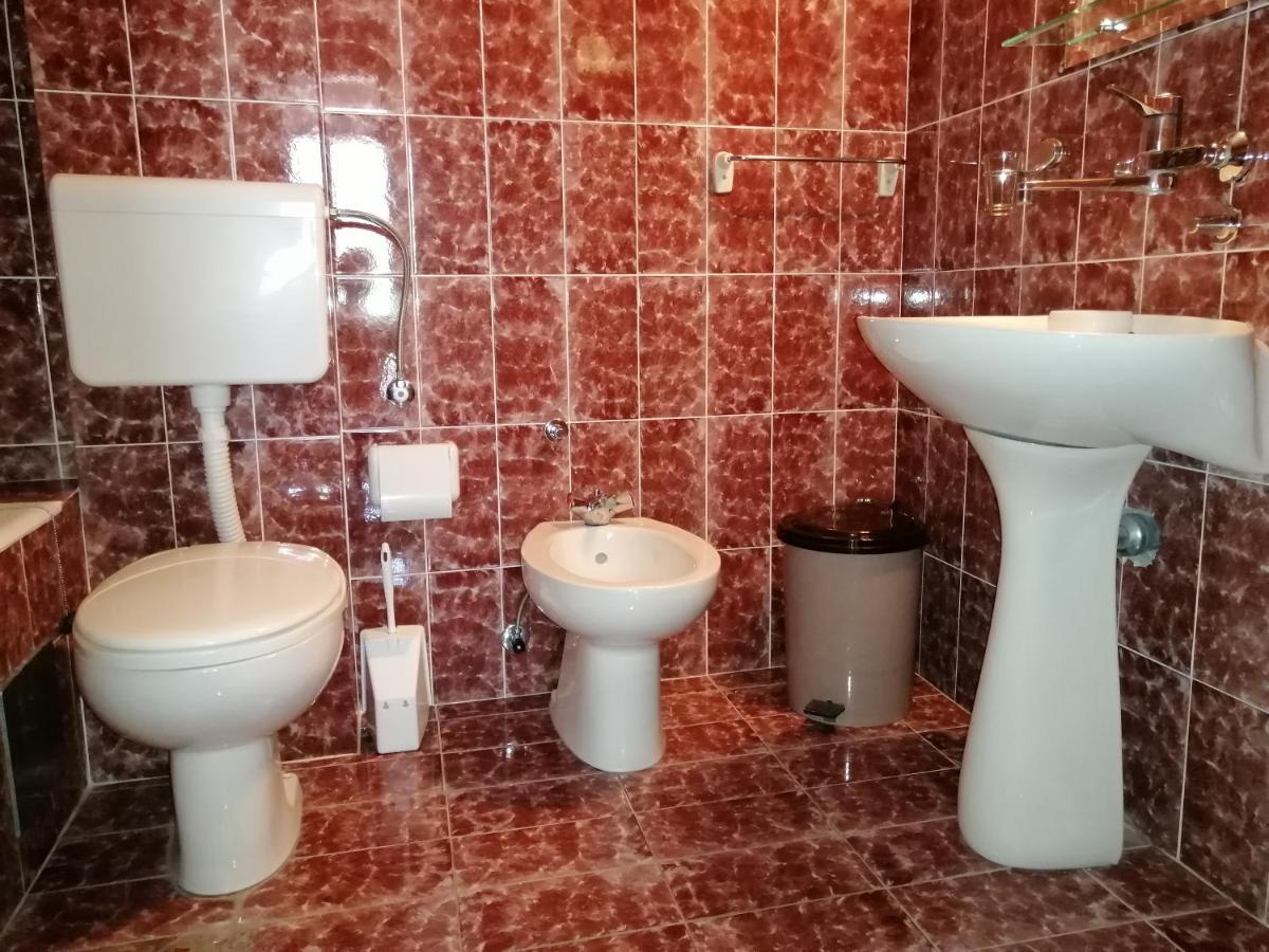 Lovely Apartment With Big Terrace In Budva Eksteriør bilde